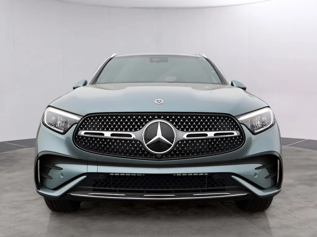 Used 2026 Verde Silver Metallic Mercedes-Benz GLC 350e image 2