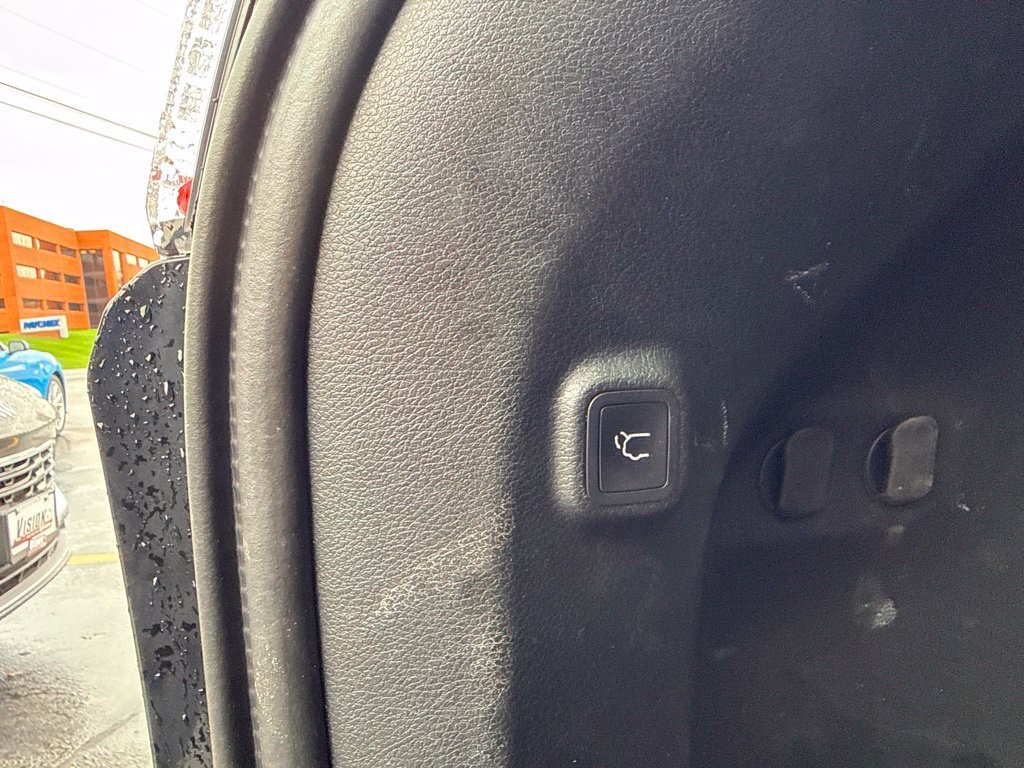 Used 2022 Black Jeep Trailhawk image 14