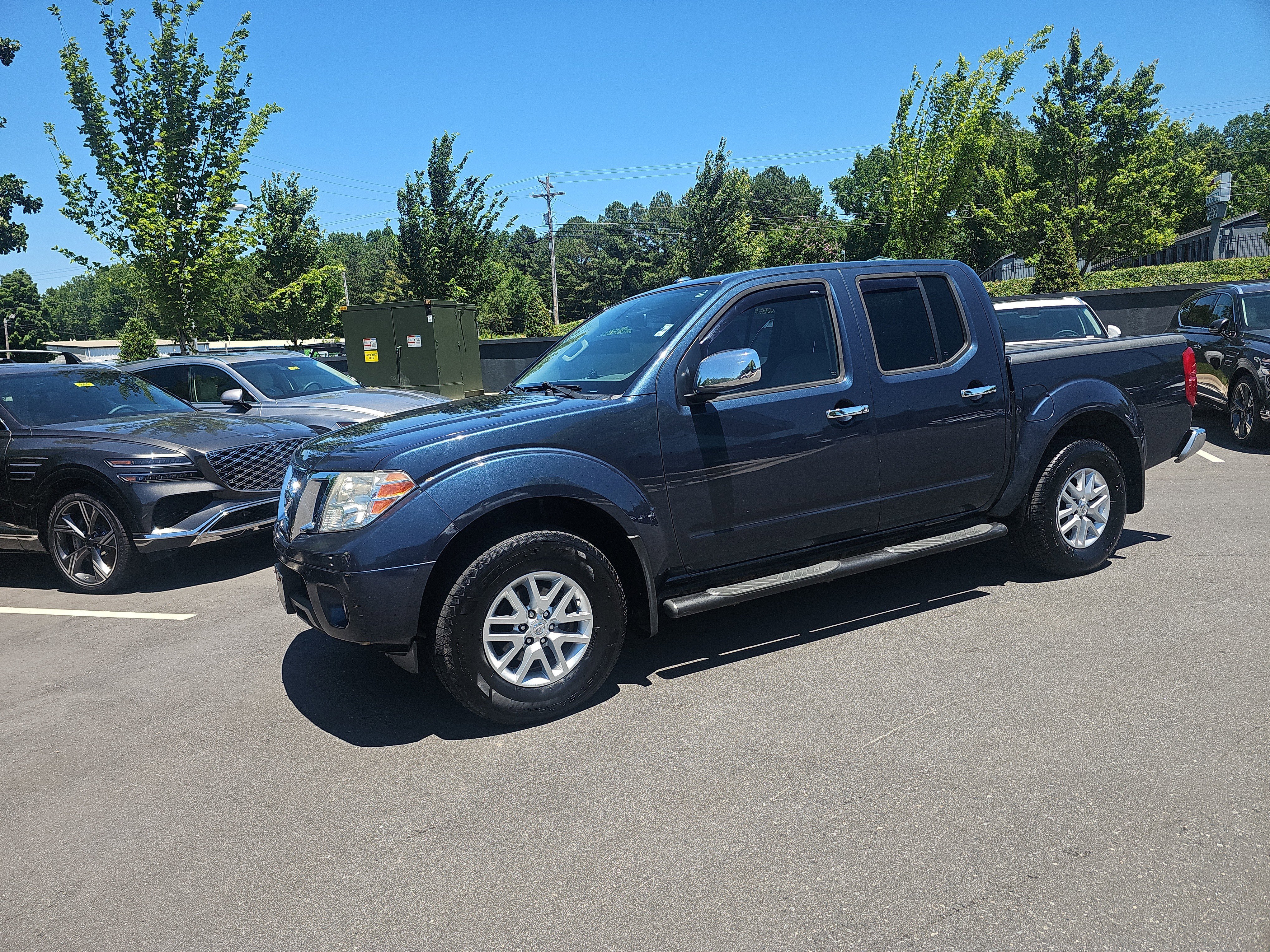 2015 Nissan Frontier 4.0 SV Crew Cab 4X4 AT SWB's photo
