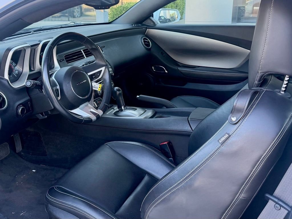 Used 2011 White Chevrolet SS image 5