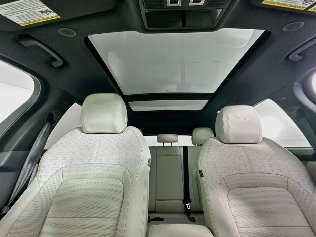 2026 Jaguar F-Pace R-Dynamic S - Photo 22