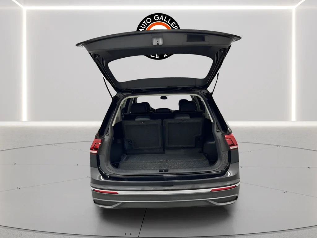 2022 Volkswagen Tiguan SE - Photo 21