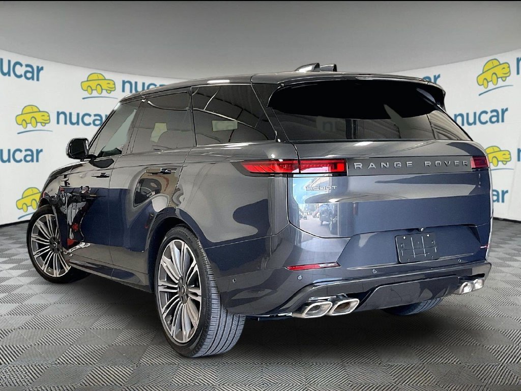 Used 2025 Gray Land Rover Dynamic SE image 2