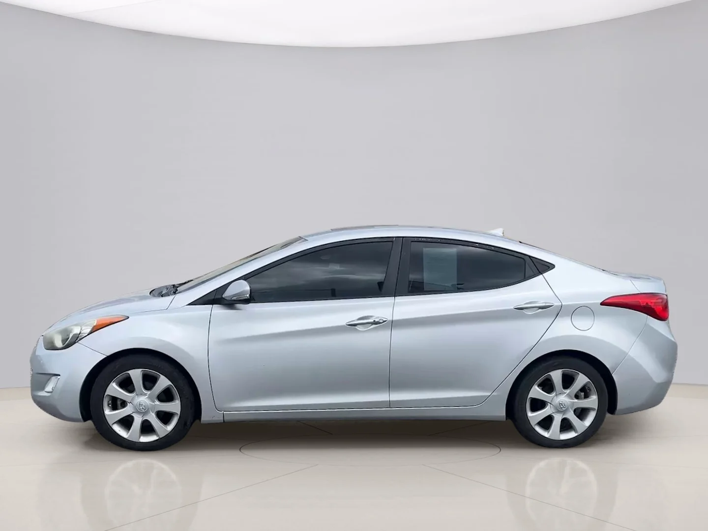 Used 2013 Gray Hyundai GLS image 2