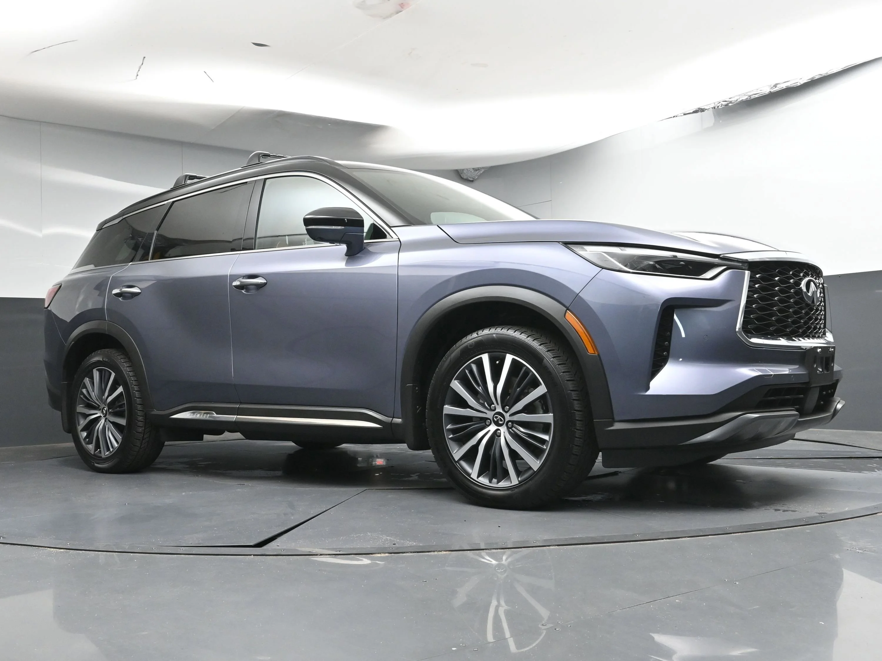 Used 2023 Moonbow Blue/Black Obsidian INFINITI AUTOGRAPH image 27