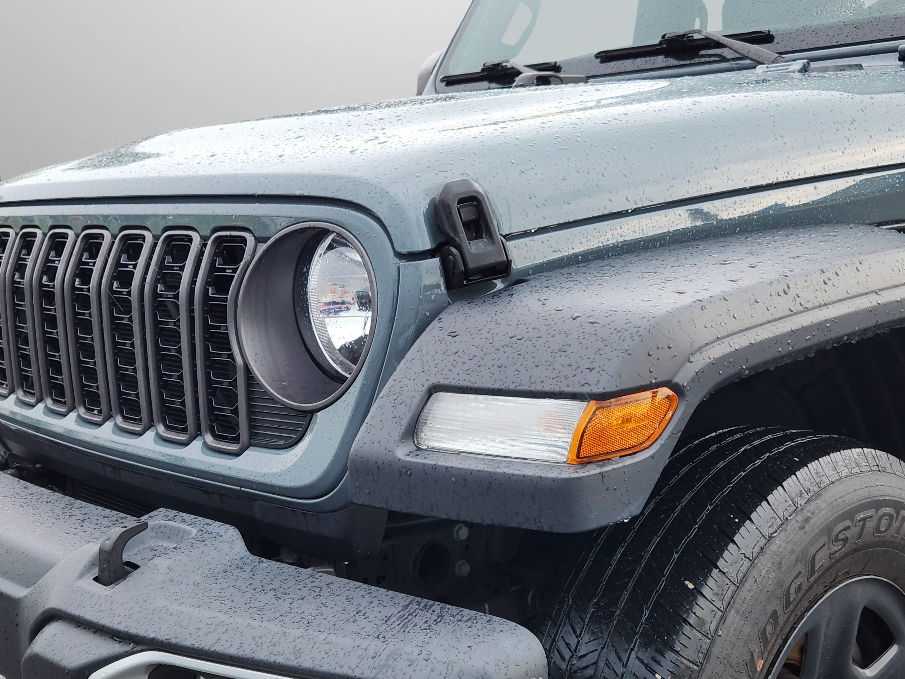 Used 2024 Anvil Clear Coat Jeep Sport image 13