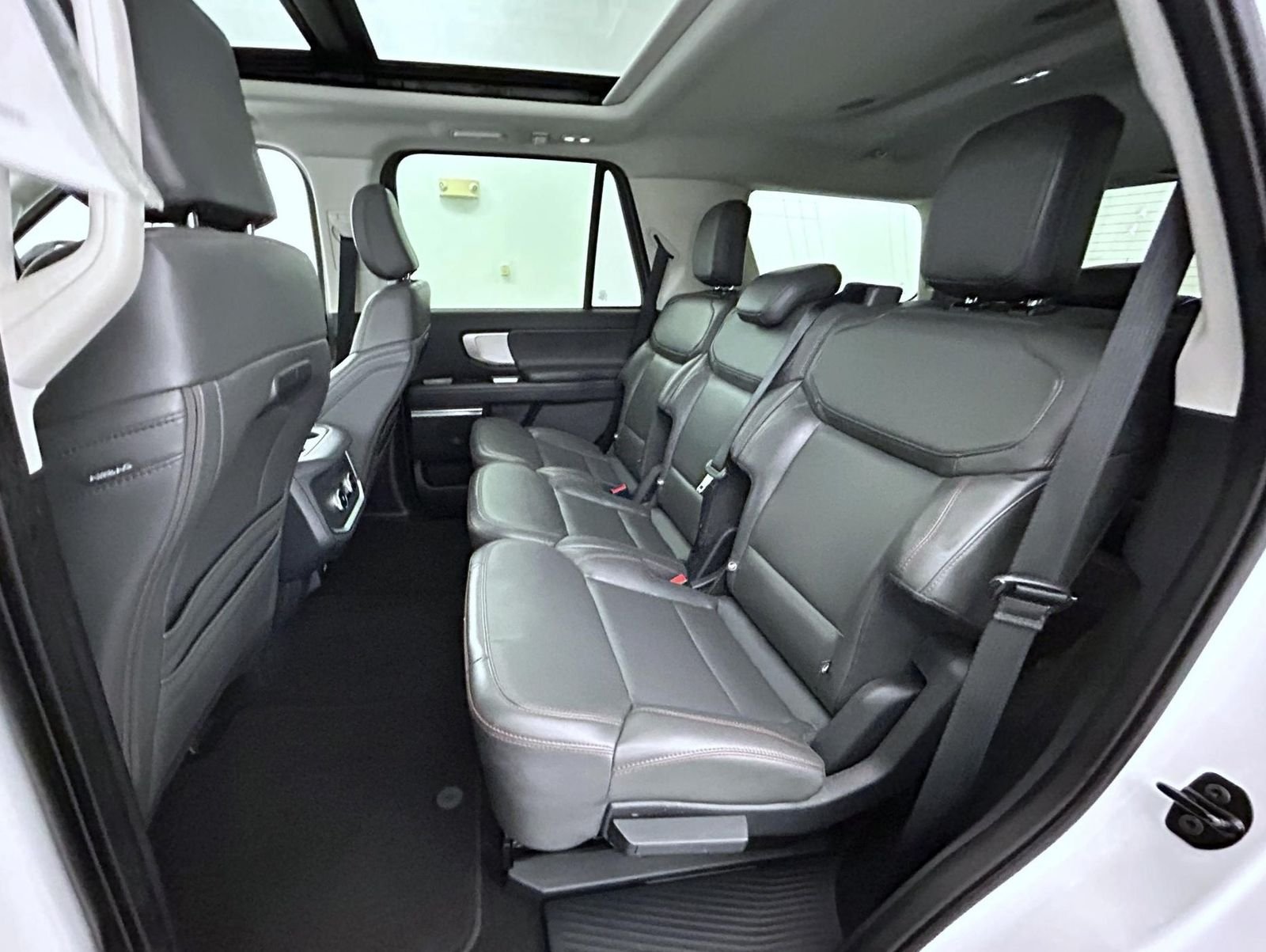 Used 2025 White Ford Active image 21