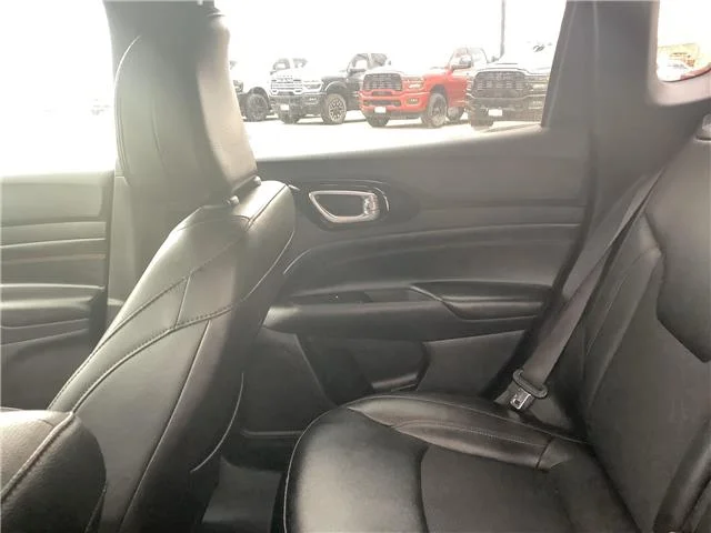 Used 2025 Red Hot Pearlcoat Jeep Trailhawk 4x4 image 12
