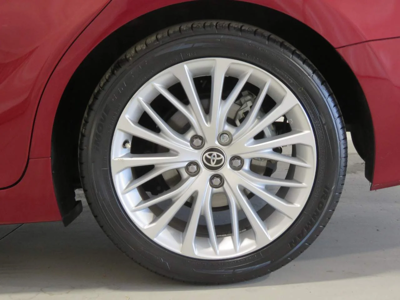 Used 2020 Ruby Flare Pearl Toyota XLE image 9