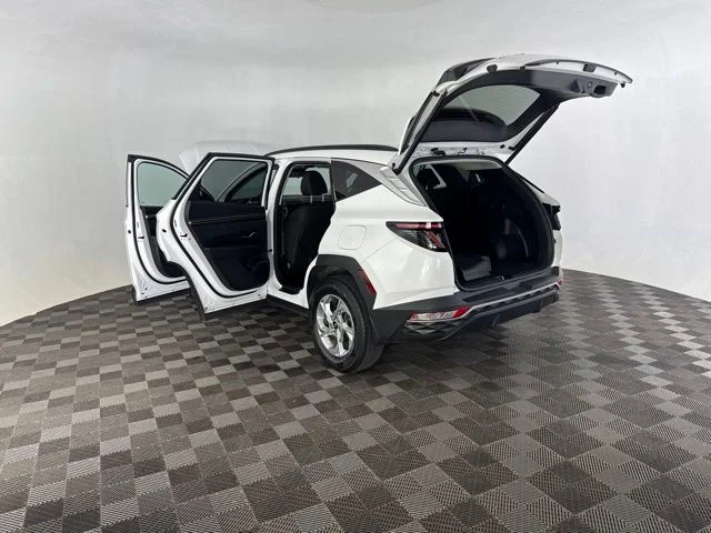 Used 2023 White Hyundai SEL image 21