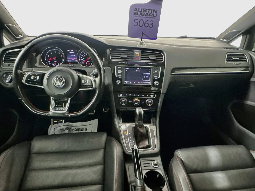Used 2017 White Volkswagen Autobahn image 27
