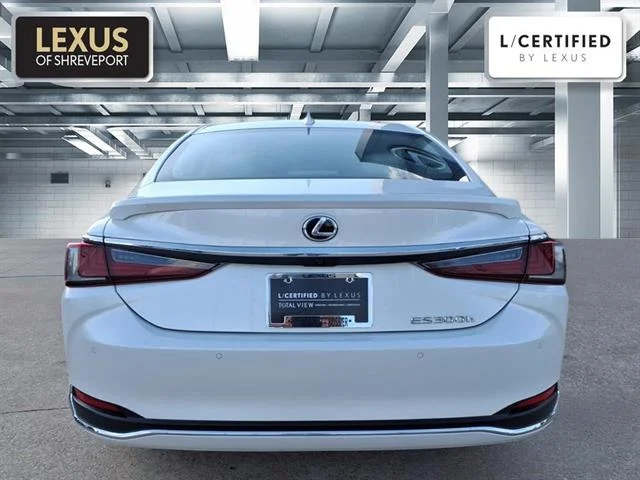 Used 2025 Eminent White Pearl Lexus Base image 3