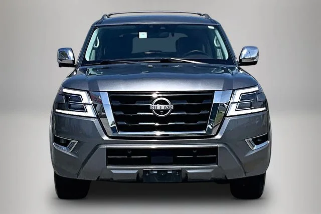 Used 2023 Gray Nissan Platinum image 3