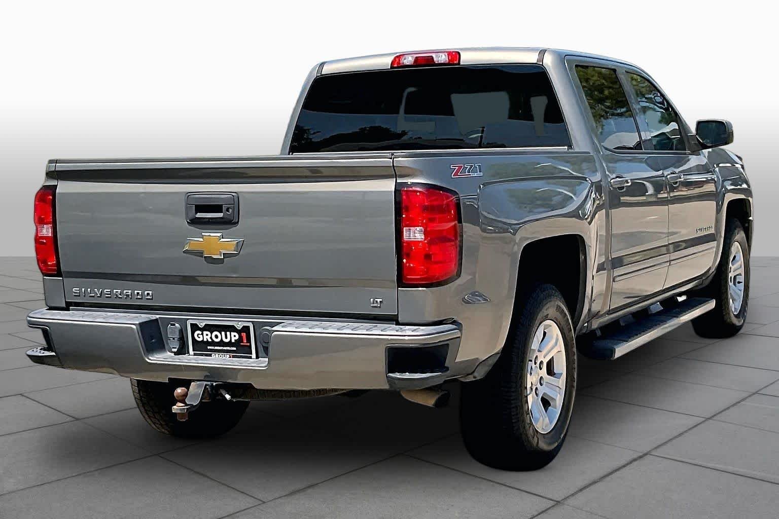 Used 2017 Pepperdust Metallic Chevrolet LT image 13