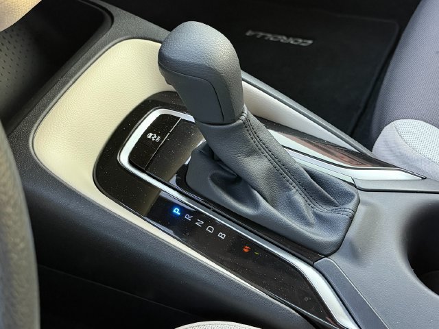 Used 2026  Toyota LE image 23