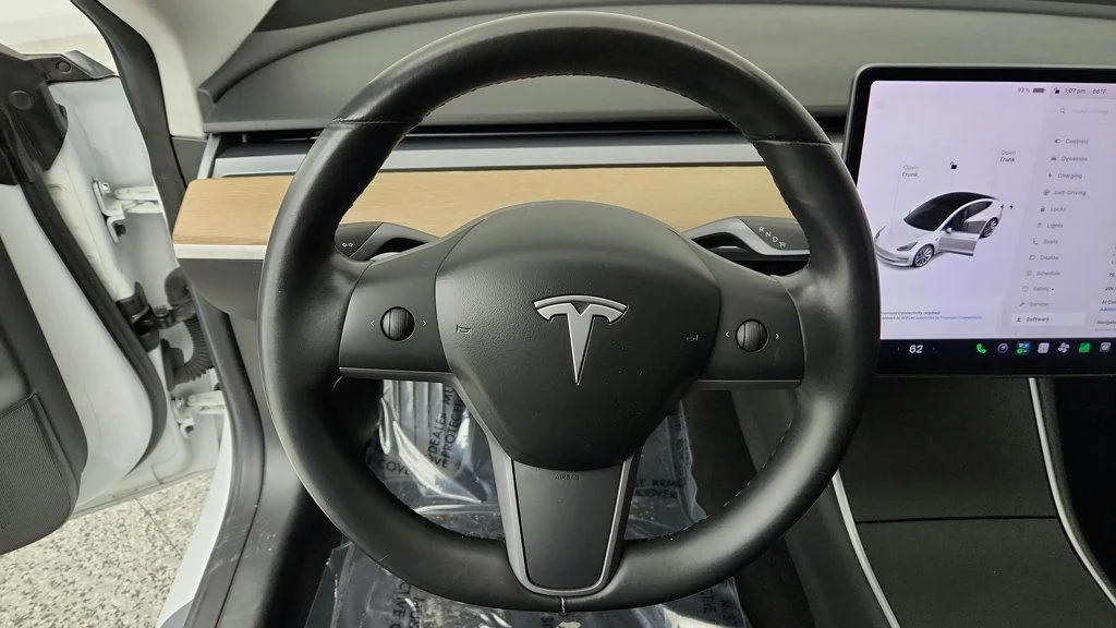 Used 2018 Pearl White Multi-Coat Tesla Long Range Battery AWD image 13