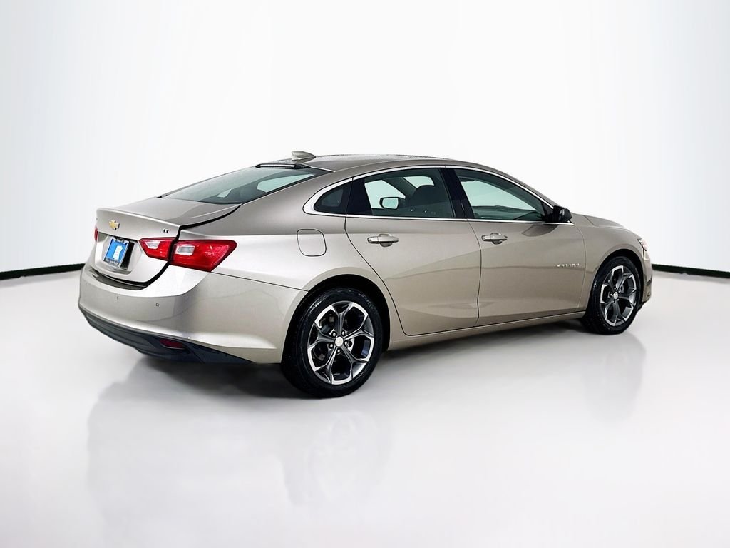 Used 2024 Mineral Gray Metallic Chevrolet LT image 7