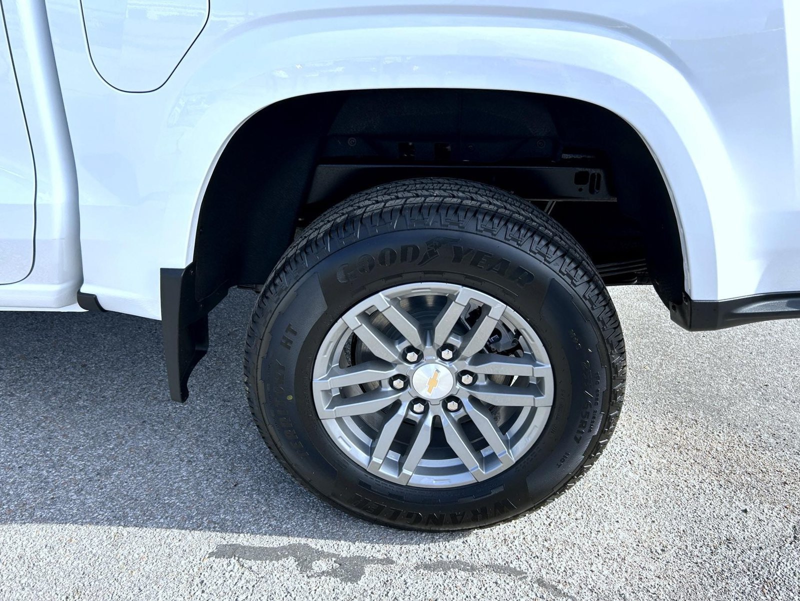 2026 Chevrolet Colorado LT - Photo 22