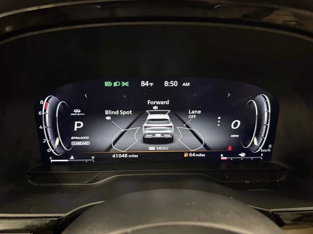 Used 2024 Gray INFINITI LUXE image 15