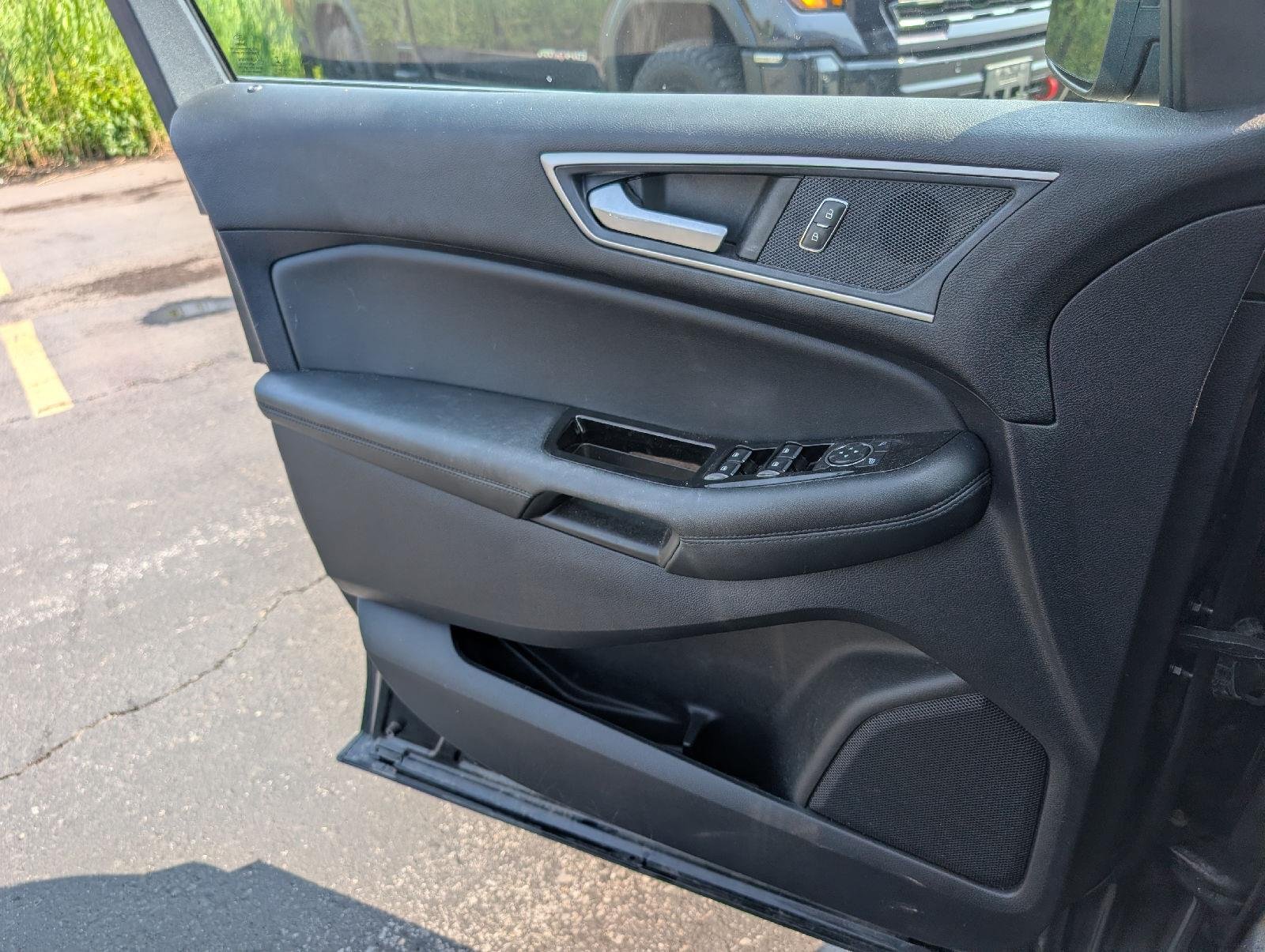 Used 2019 Agate Black Ford SEL image 14