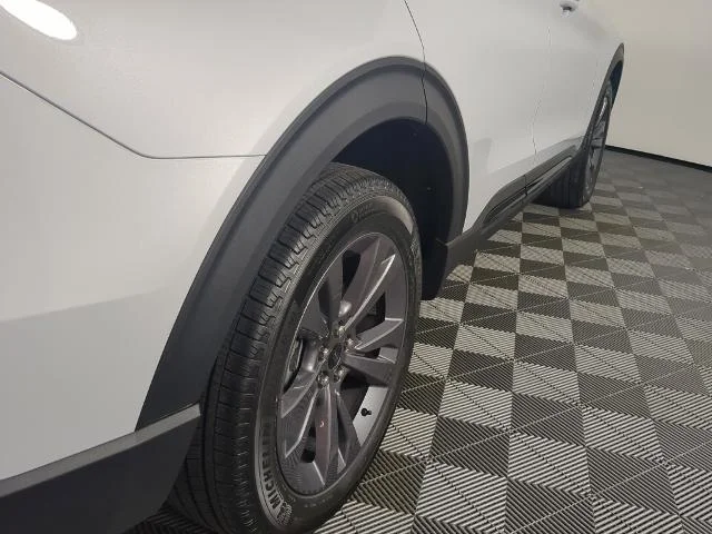 New 2026 Space White Metallic Ford Active image 8
