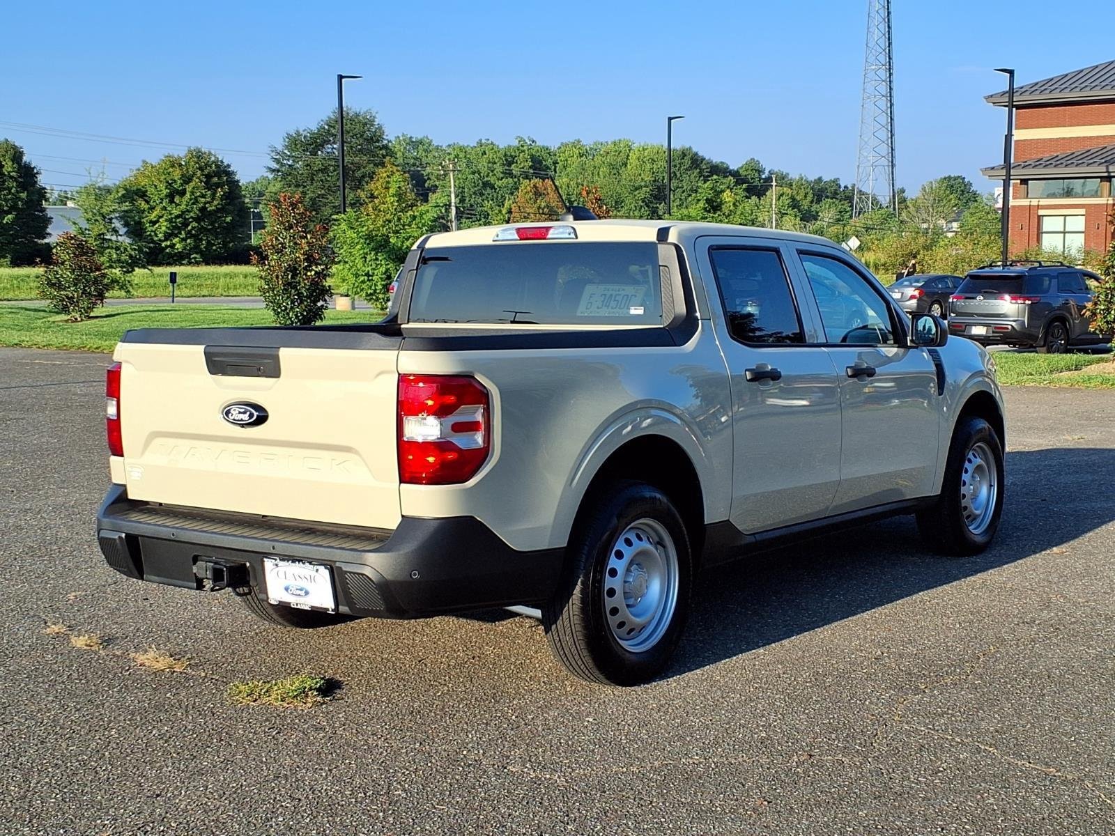 Certified Used 2025 Beige Ford XL image 2