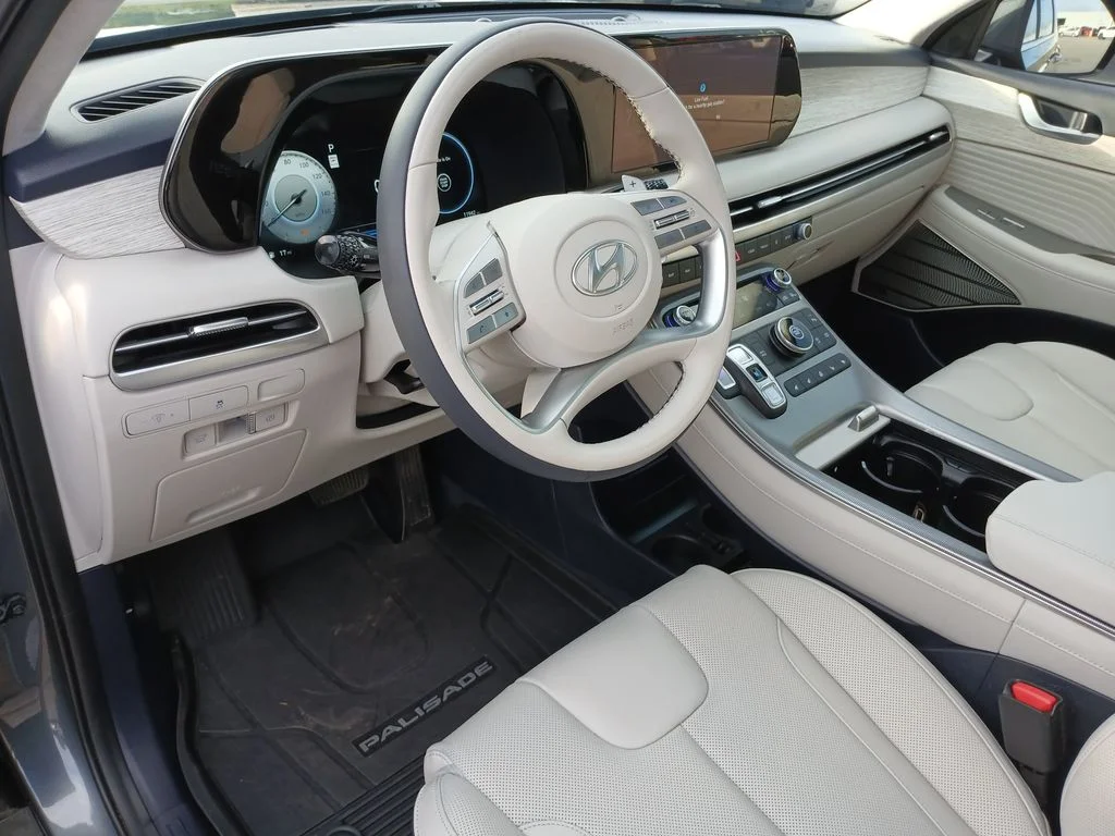 Used 2025 Gray Hyundai Calligraphy image 10