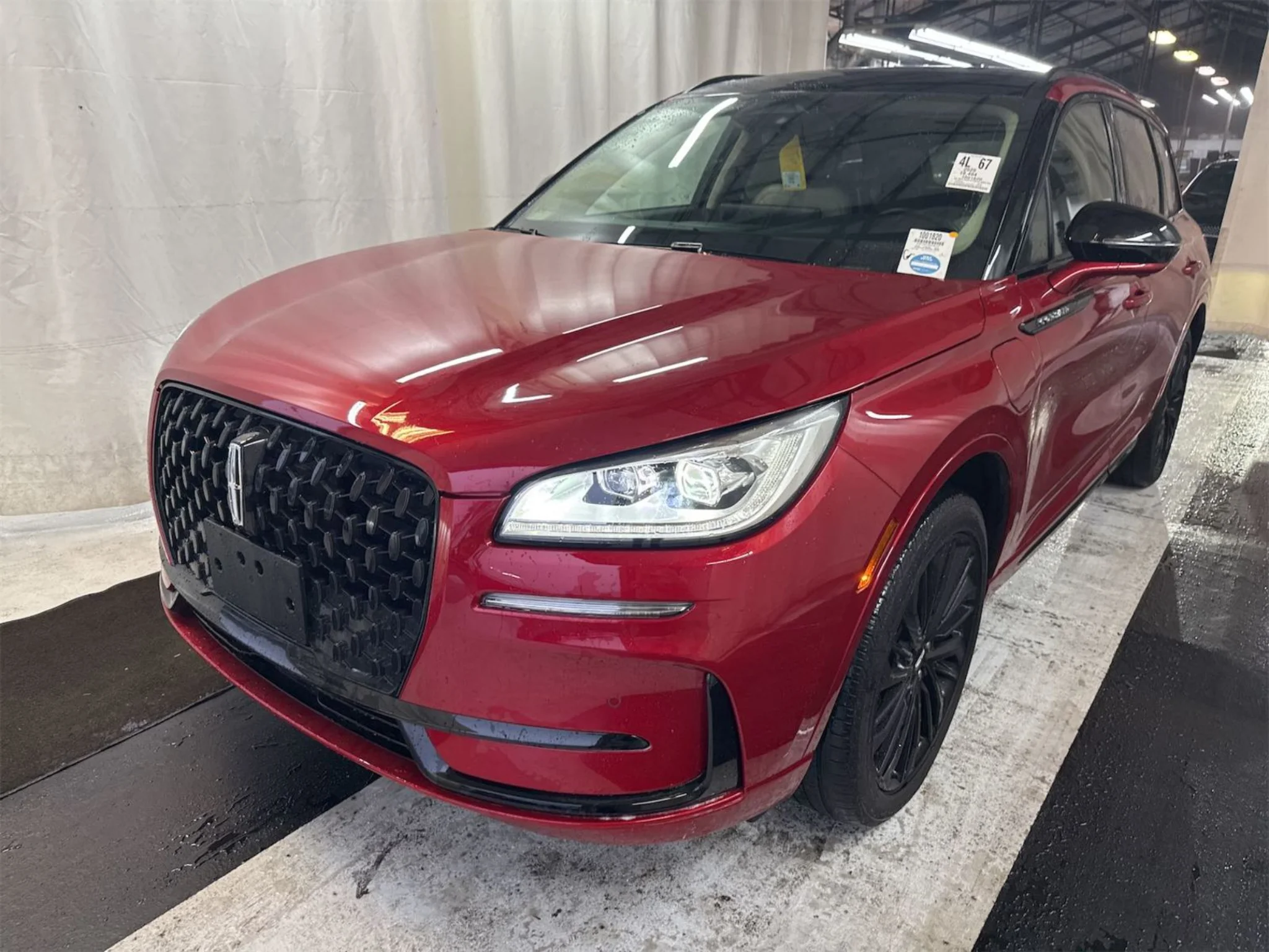 Used 2025 Red Carpet Metallic Tinted Clearcoat Lincoln Grand Touring image 1