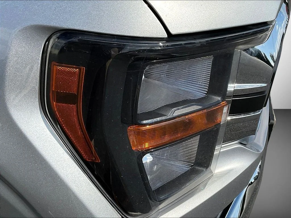 Used 2023 Silver Ford XLT image 32