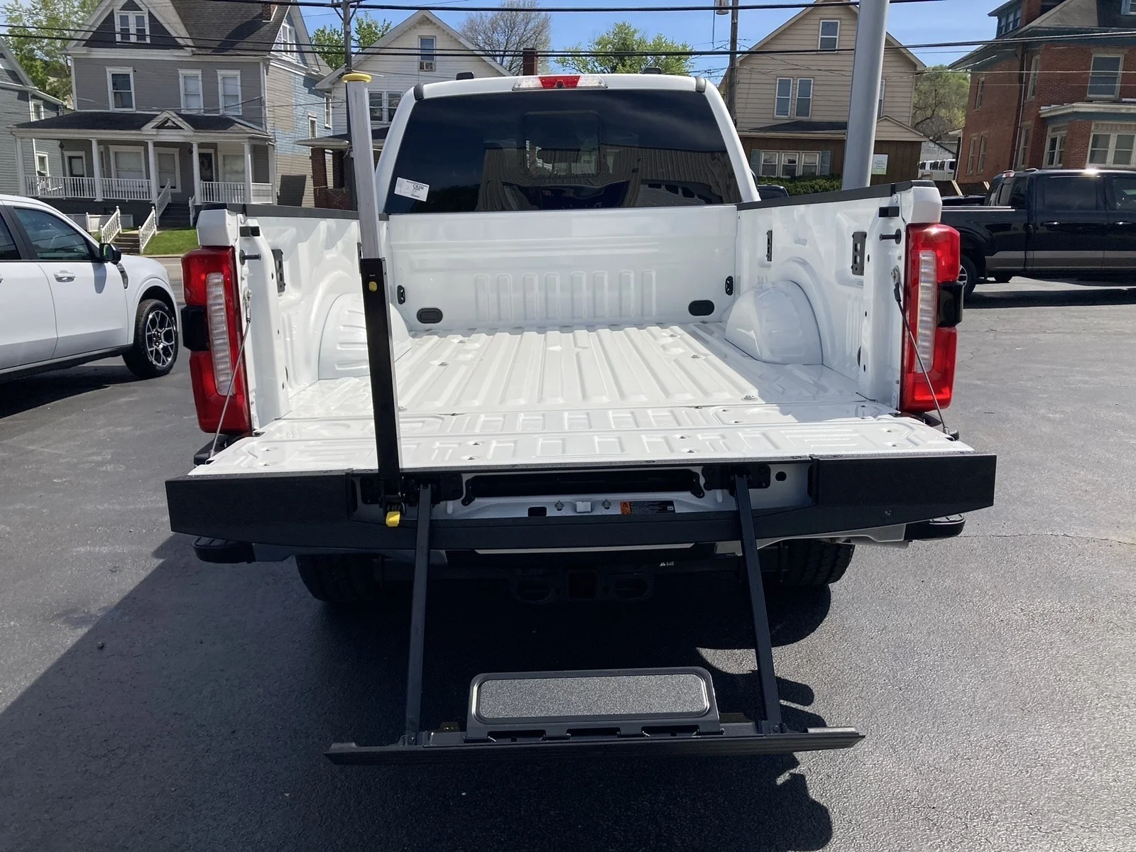 New 2026 Star White Metallic Tri-Coat Ford F-350® Lariat® image 12