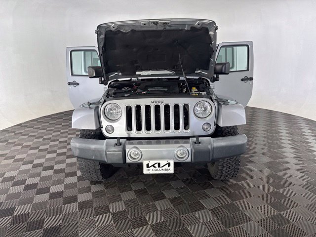 Used 2016 Silver Jeep Unlimited Sahara image 16