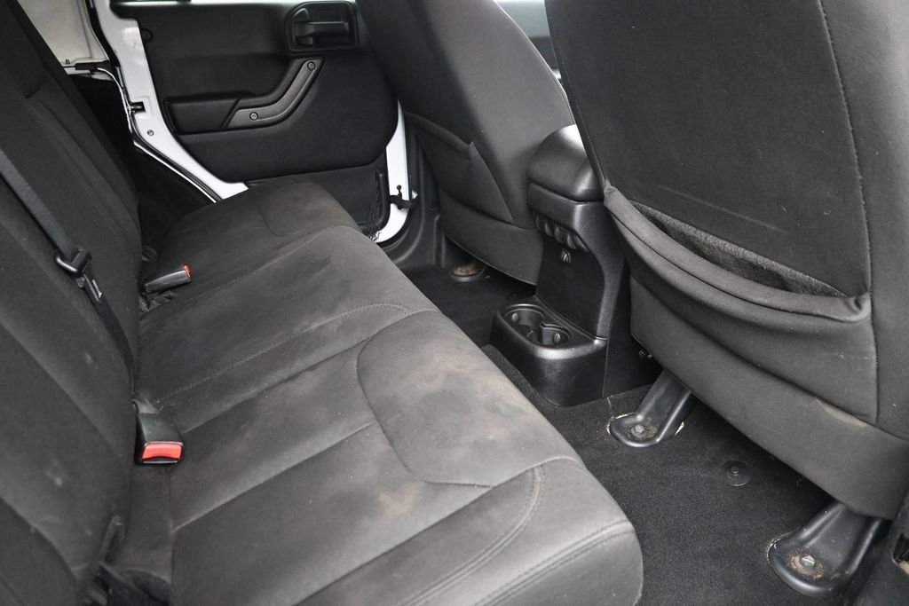 Used 2014 White Jeep Unlimited Sport image 10