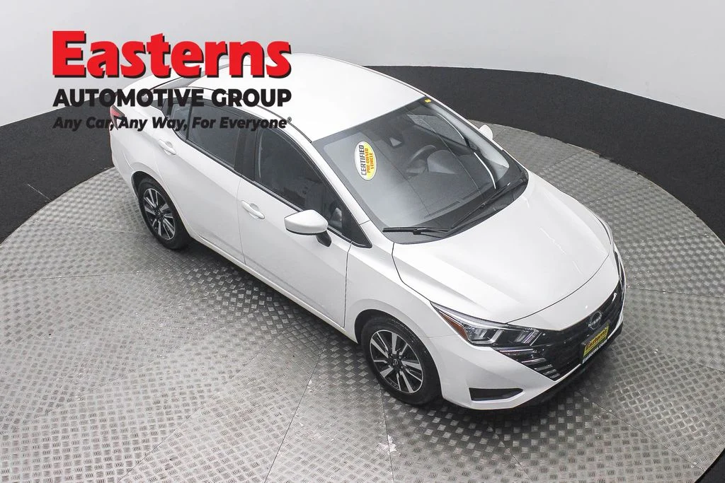 Used 2024 White Nissan 1.6 SV image 3