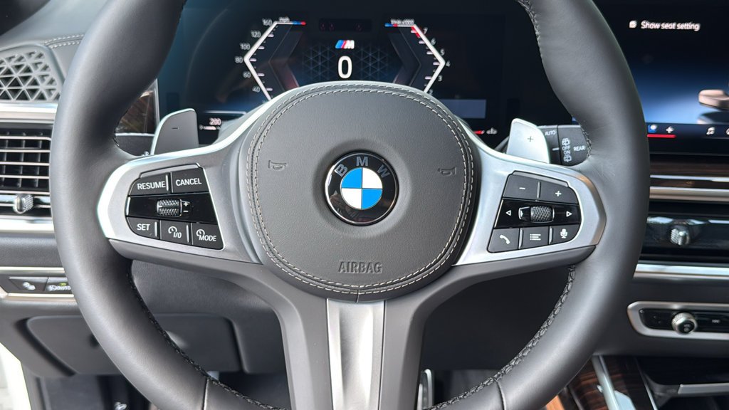 New 2027 Mineral White Metallic BMW xDrive40i image 12