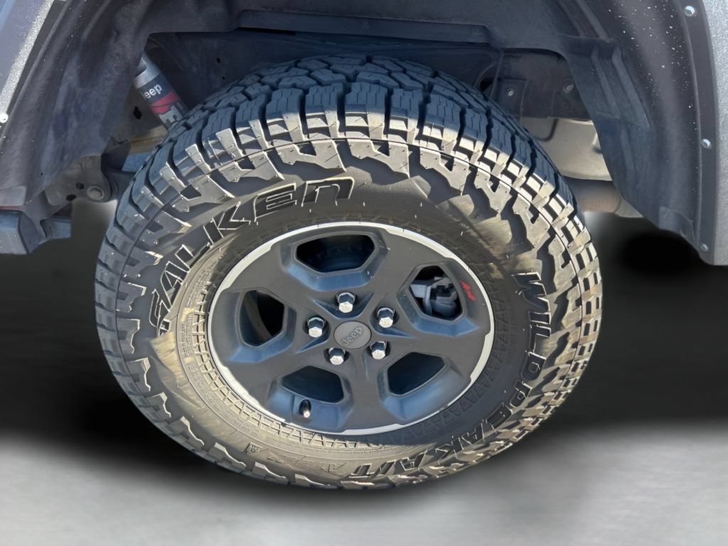 Used 2022 Firecracker Red Clearcoat Jeep Rubicon image 16
