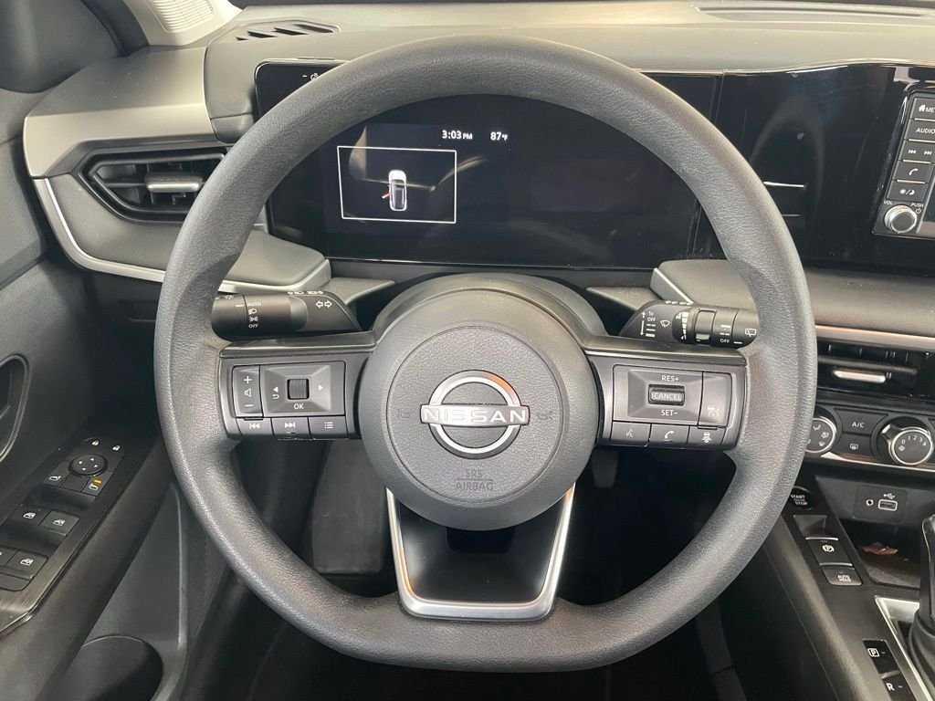 Used 2025 Blue Nissan S image 13