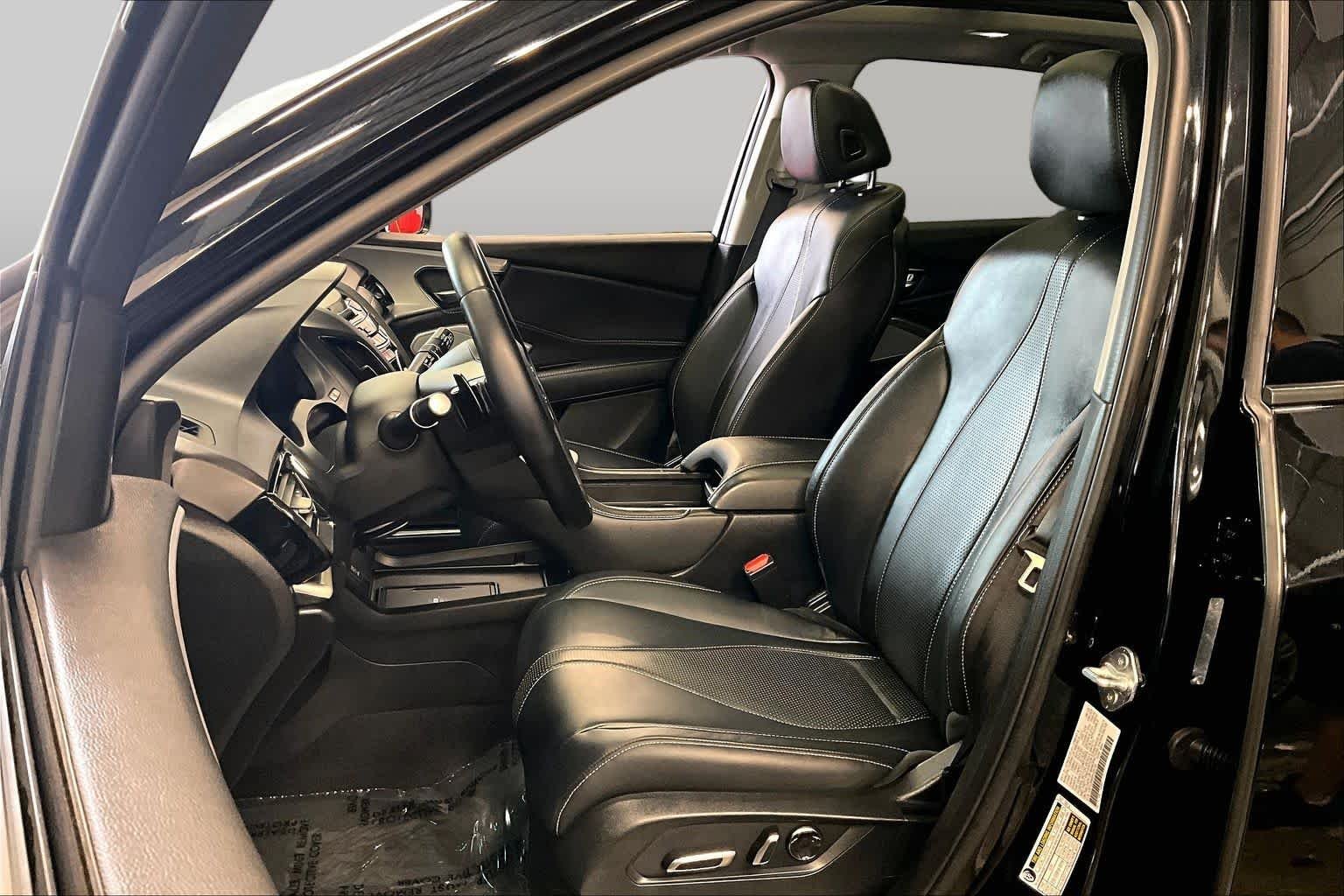 Used 2023 Majestic Black Pearl Acura w/Technology Package image 8
