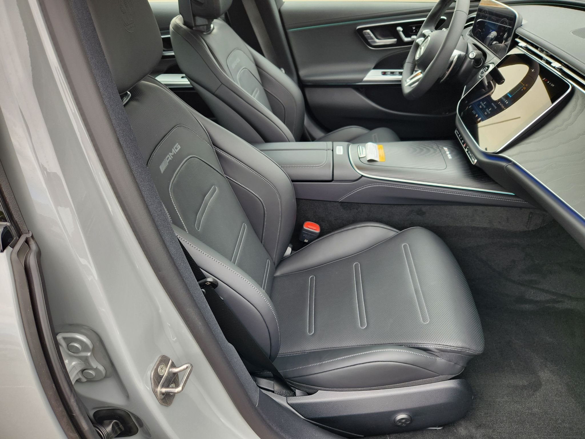 New 2027 MANUFAKTUR Alpine Grey Mercedes-Benz AMG® E 53 4MATIC image 16