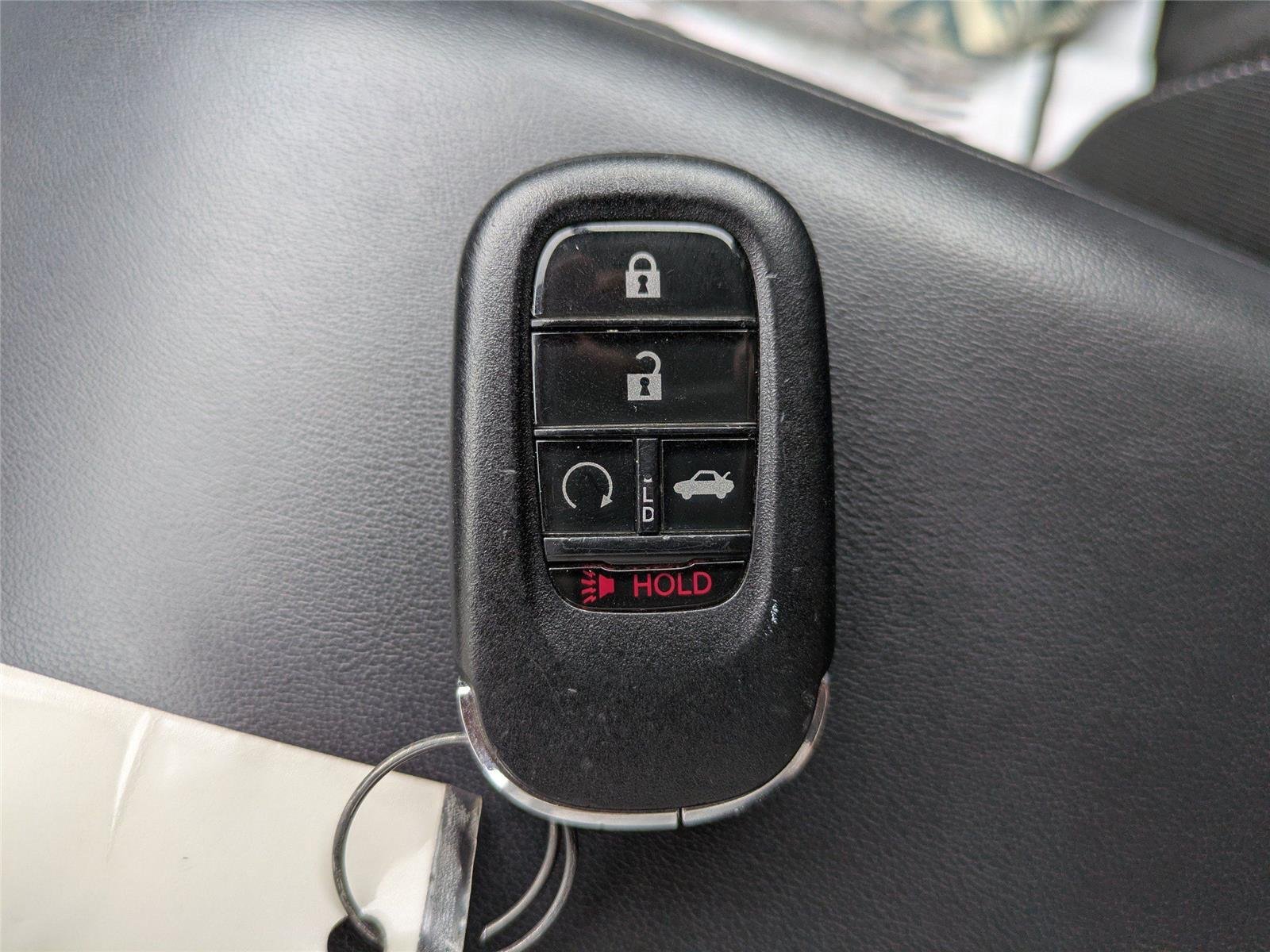 Used 2023 Platinum White Pearl Honda LX image 26