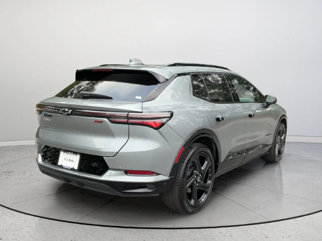 2024 Chevrolet Equinox EV Launch Edition - Photo 6