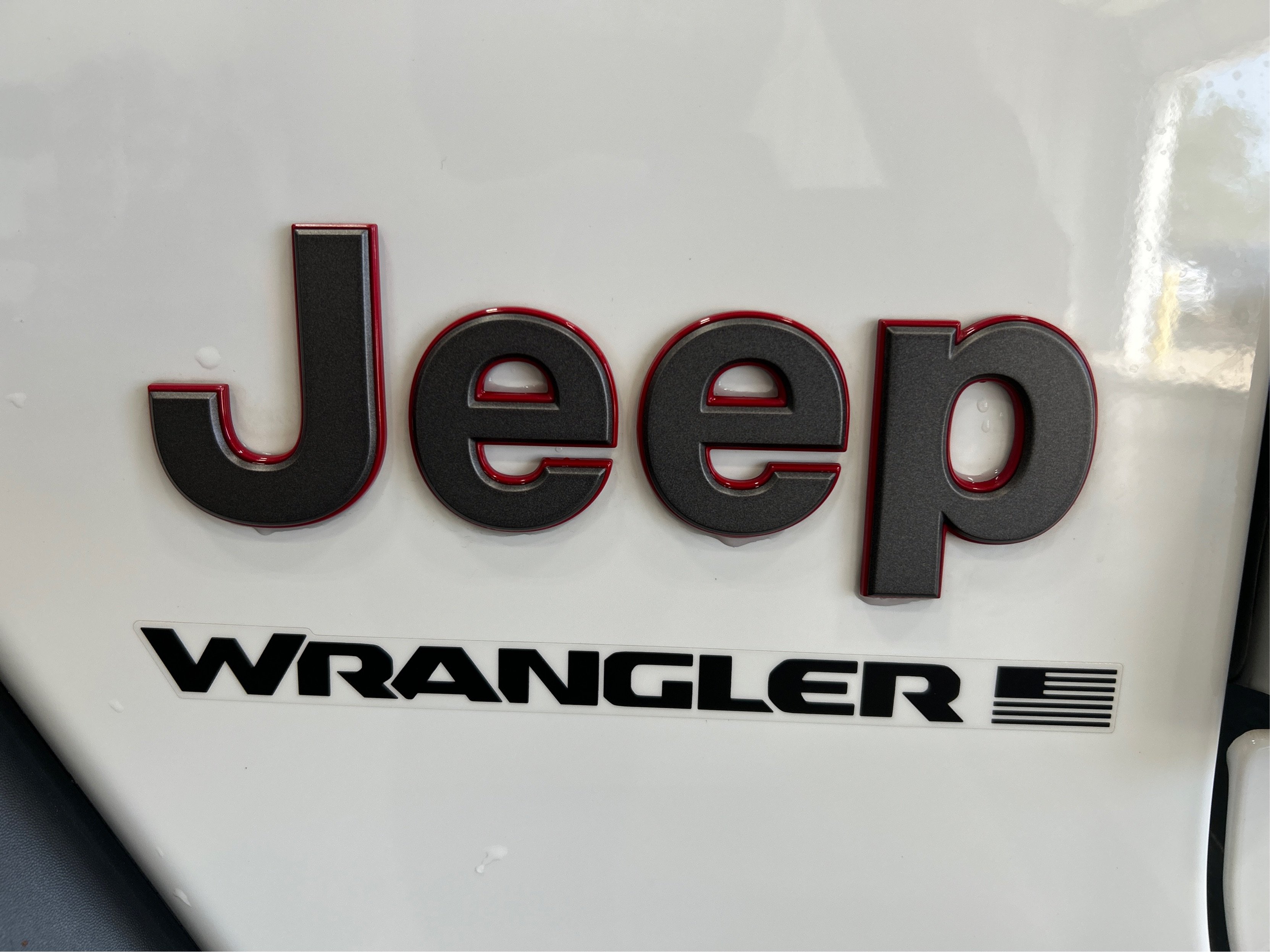 Used 2024 White Jeep Rubicon image 22