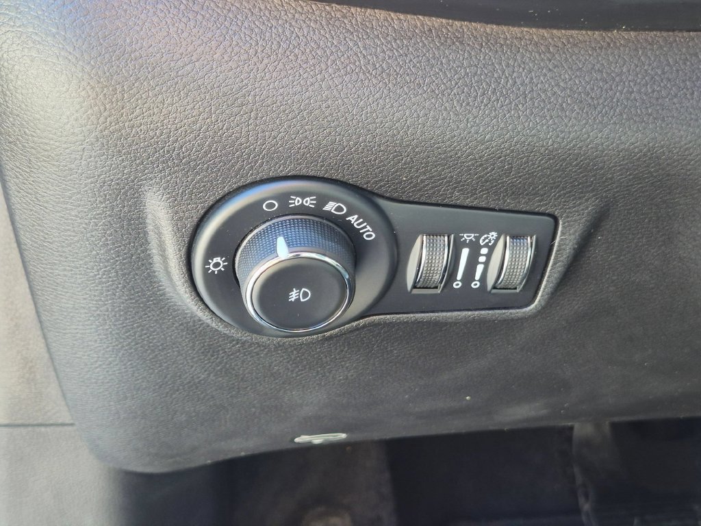 Used 2023 Gray Jeep Limited image 14
