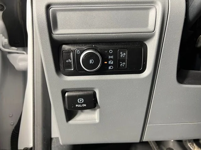 Used 2022 White Ford XL image 19