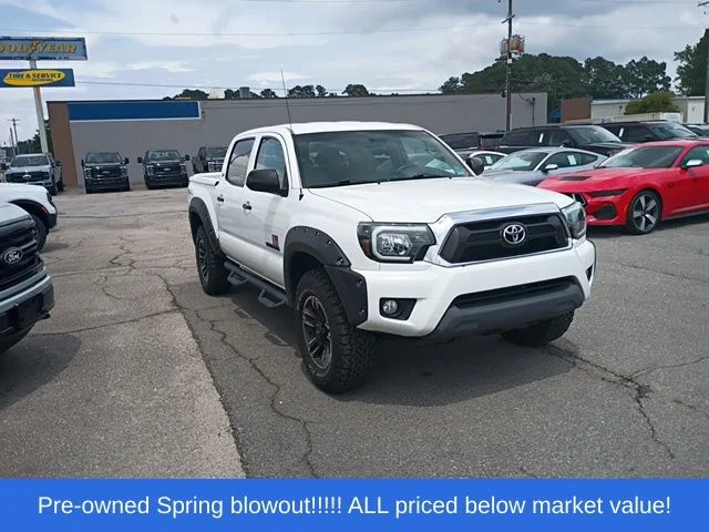 Used 2014 White Toyota Prerunner image 4