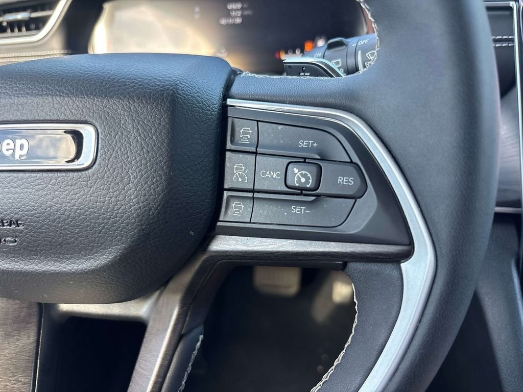 Used 2023 Black Jeep Limited image 29