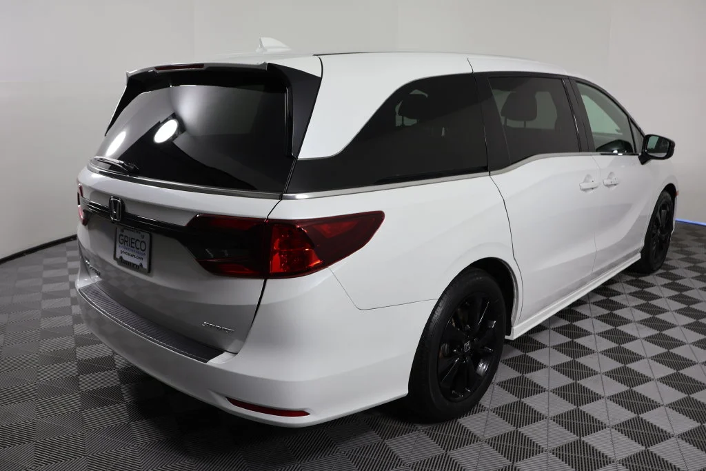 Used 2023 Platinum White Pearl Honda Sport image 8