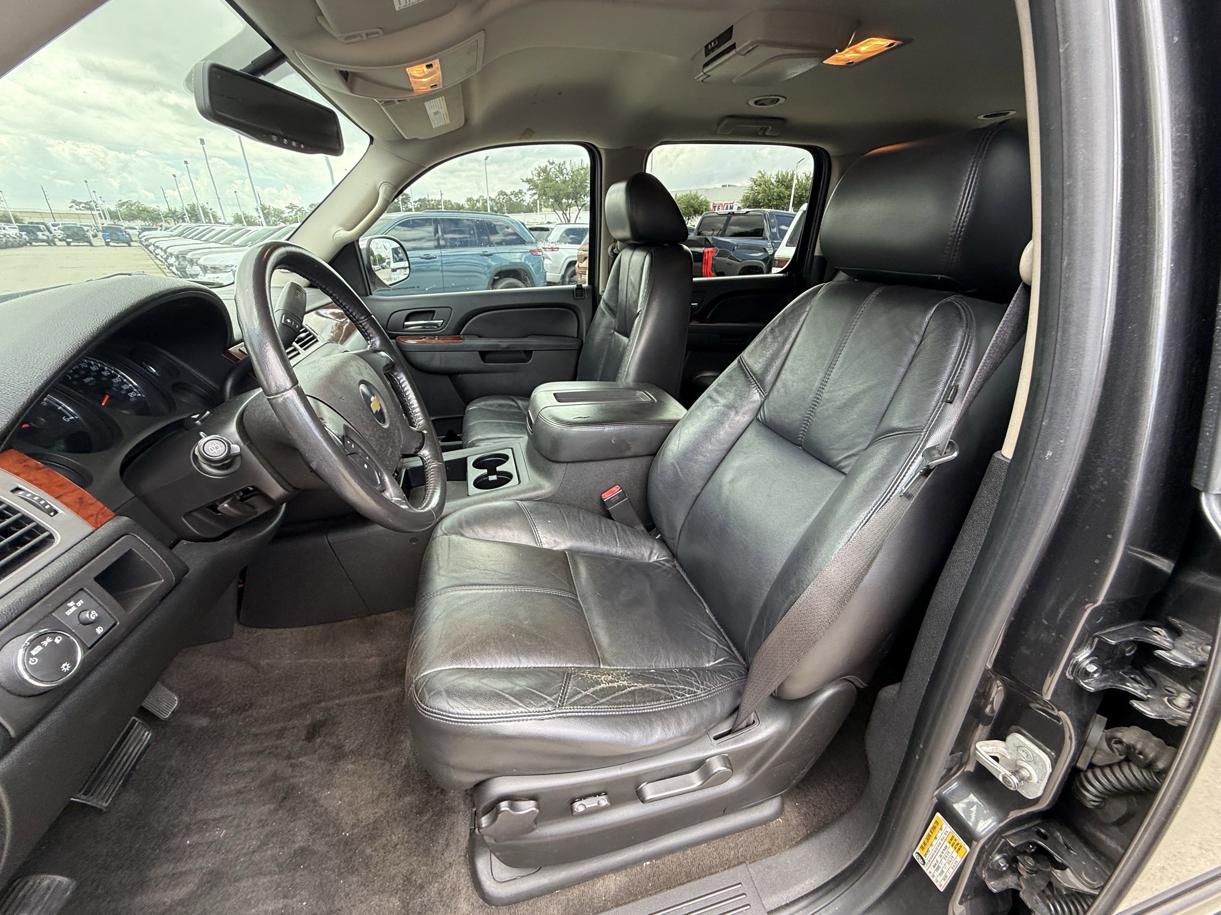 Used 2010 Taupe Gray Metallic Chevrolet LT image 24