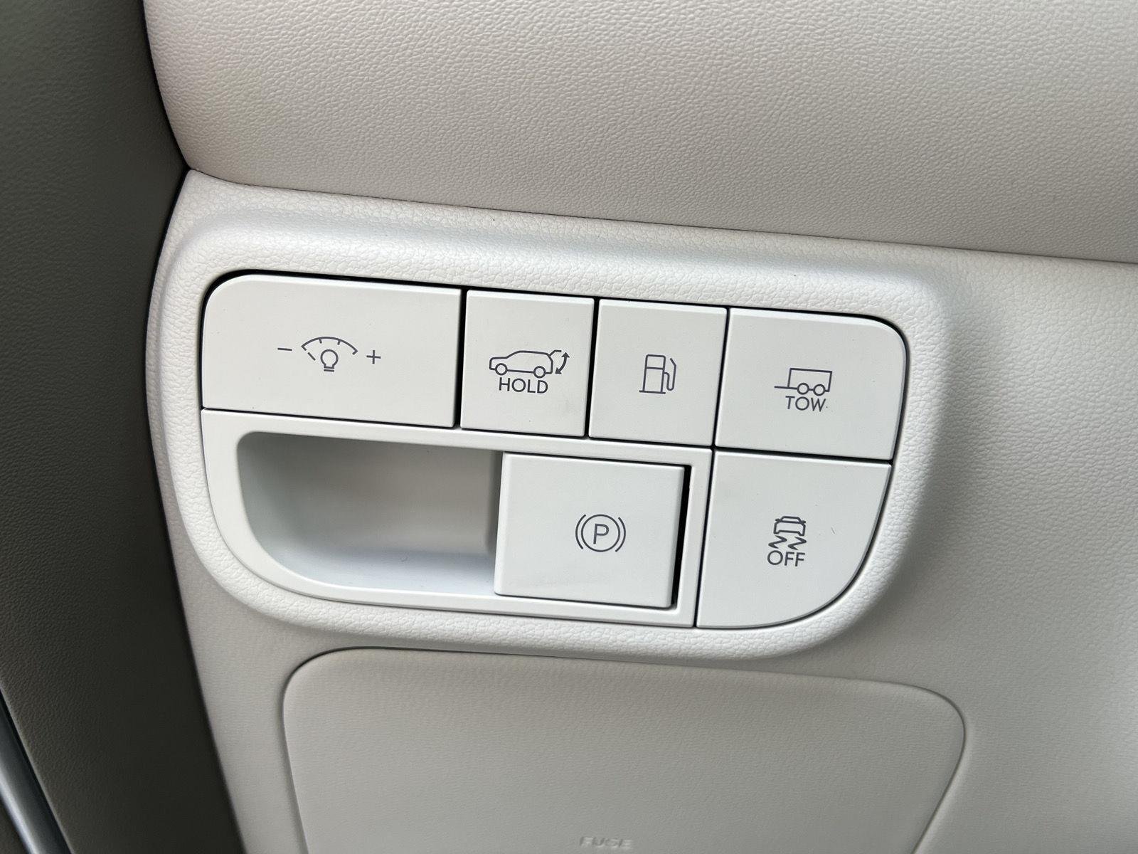 New 2026 Creamy White Pearl Hyundai SEL Premium 8P image 32
