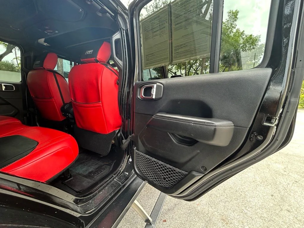 Used 2018 Black Jeep Unlimited Sahara image 37