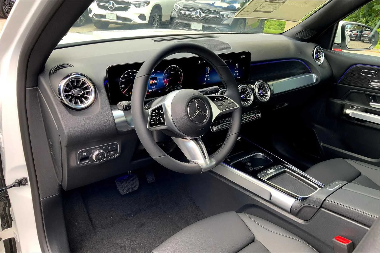 Certified Used 2026 Polar White Mercedes-Benz GLB 250 image 9